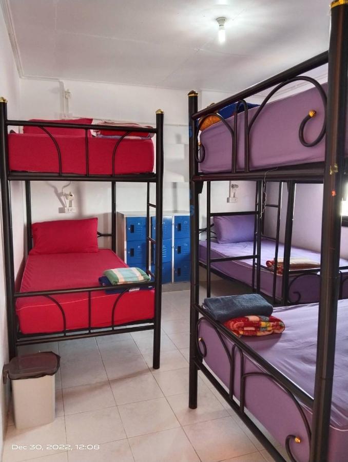 Seventeen Hostel Ko Pha Ngan Exterior photo